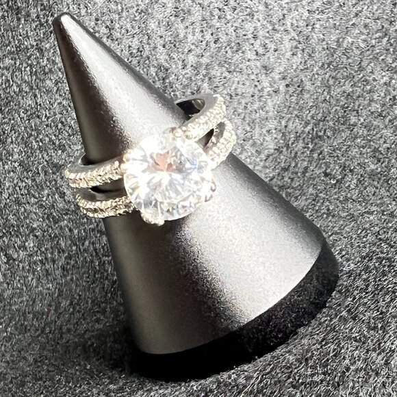 Gorgeous 3ct. QZ Double Band Sterling Silver Ring - Picture 7 of 7